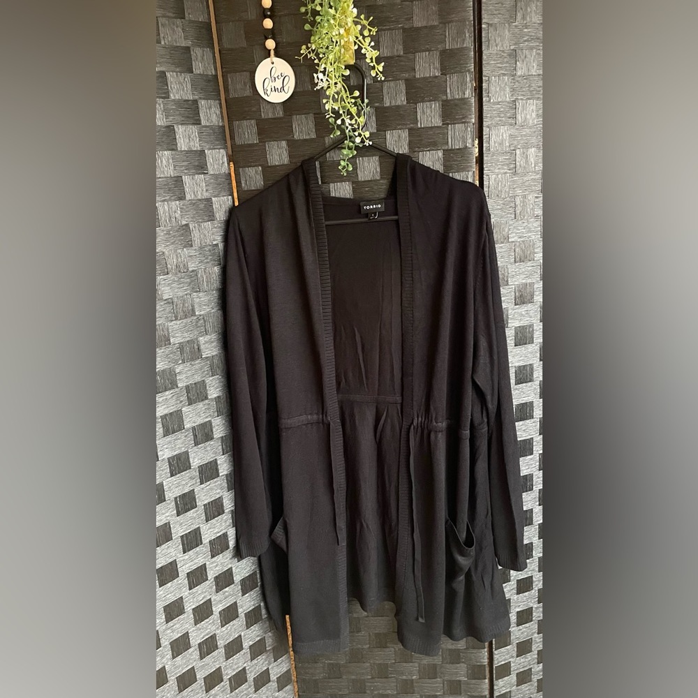 Woman’s Torrid Hooded Duster Size 1